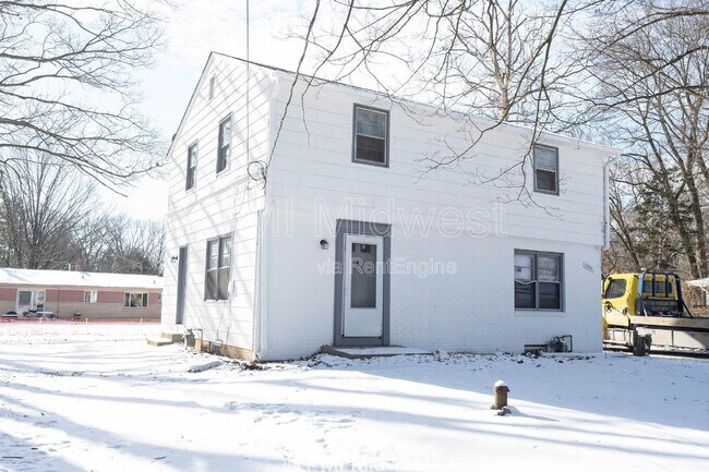 Photo - 1857 W 60th St