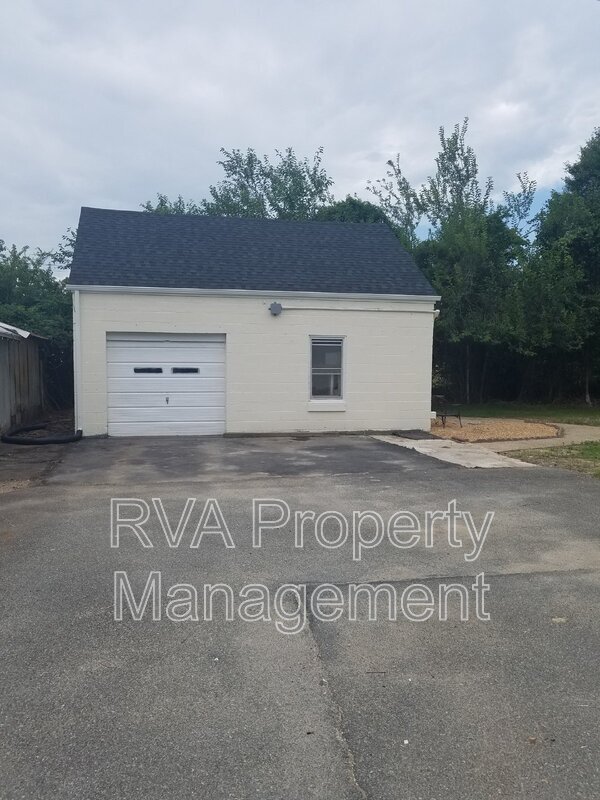 Photo - 13 W Berry St