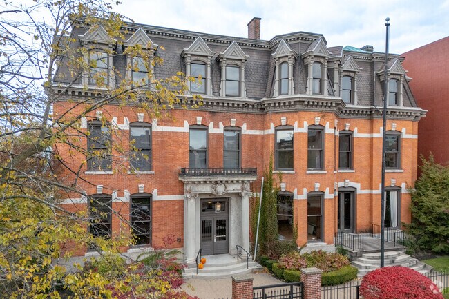 Photo - The Knights @ 506 Delaware