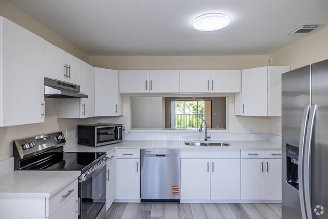 2 BR, 2 BA - 1,300SF - Cypress Park