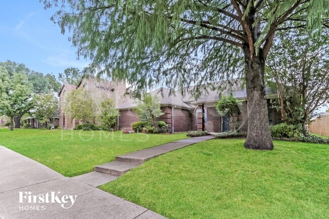 Photo - 1008 Micarta Dr