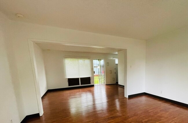 Photo - 98 -401 Hookanike St. #A