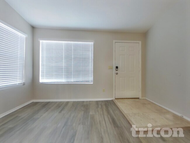 Photo - 11944 N 68th Ln
