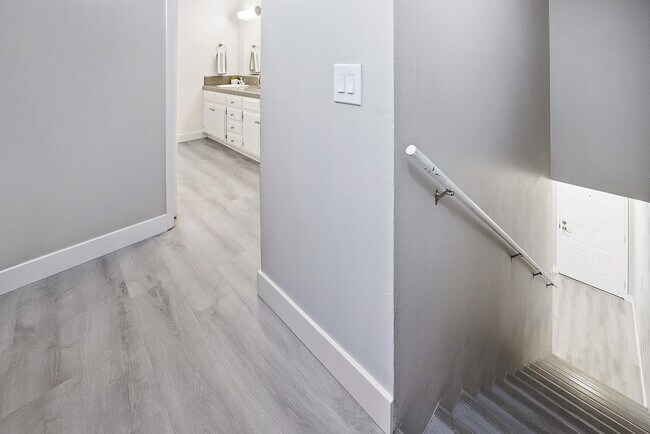 Riverwoods Apartments