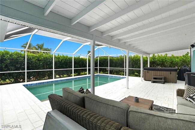 Building Photo - 6163 Plumosa Ave