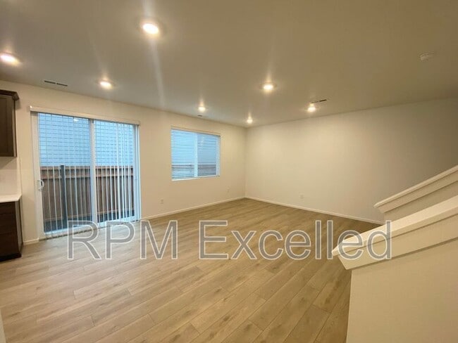 Photo - 14539 203rd Ave E