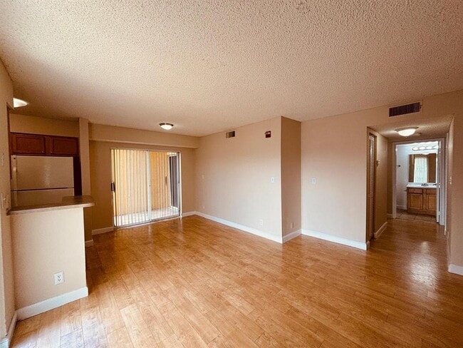 Building Photo - 7610 Westwood Dr Unit 105