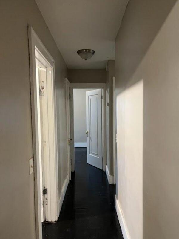 Photo - 1927 Clifford Ave