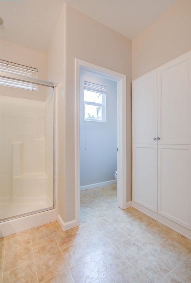 Photo - 530 Barclay Way