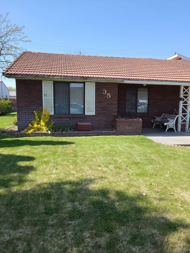 Building Photo - 35/37Est Unit 35 E St NW