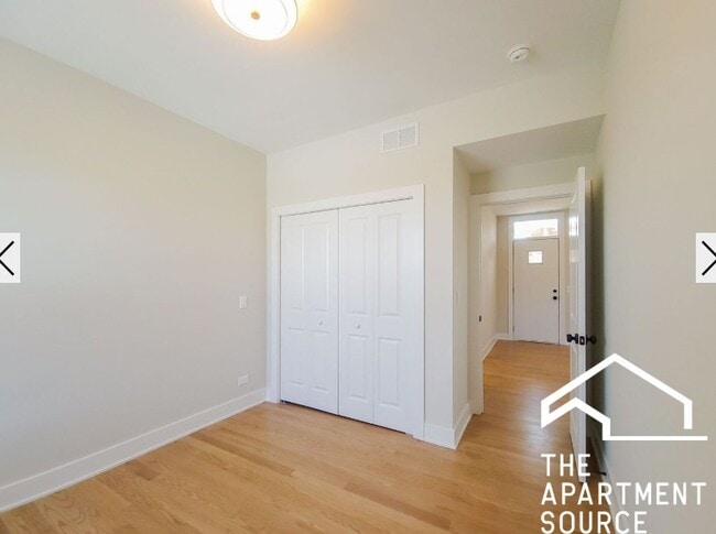 Photo - 2020 W Montrose Ave Unit 3