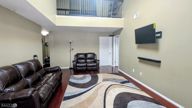 Photo - 180 Whisper Way E