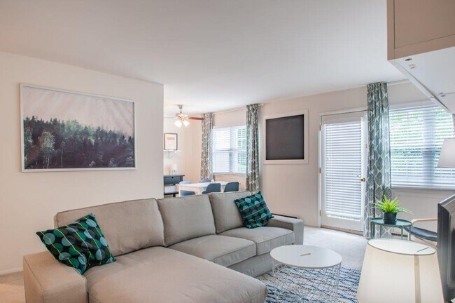 Kingswood Apartments & Townhomes