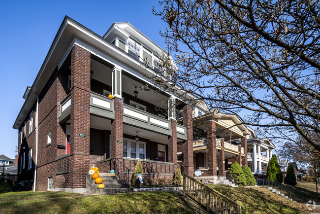 Building Photo - 1744 Bryden Rd Unit 1744 Rental