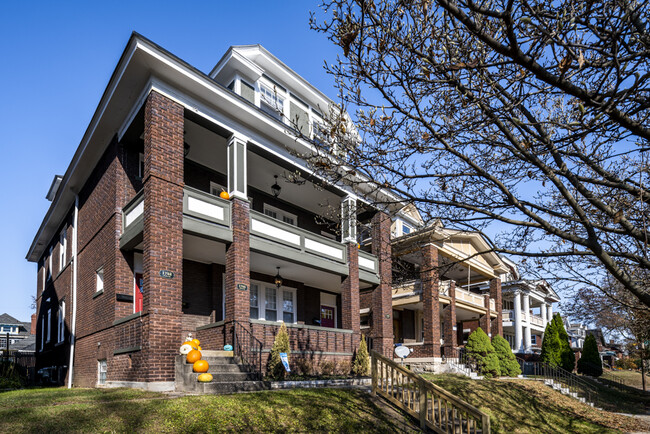 Building Photo - 1744 Bryden Rd Unit 1744 Rental