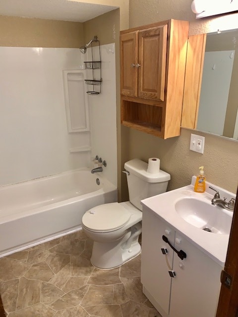 Building Photo - 1305 E Grandview