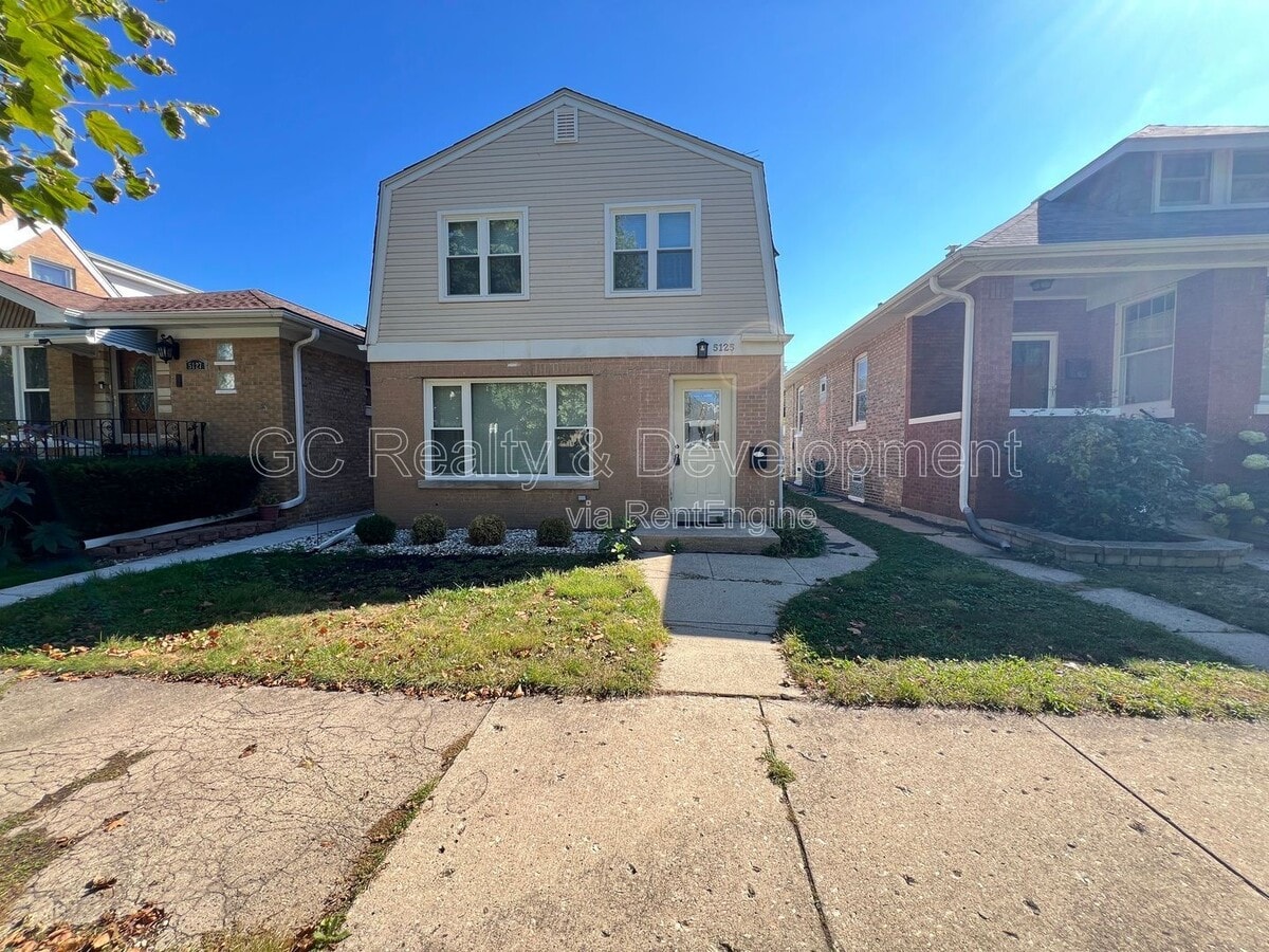 Photo - 5125 N Mason Ave