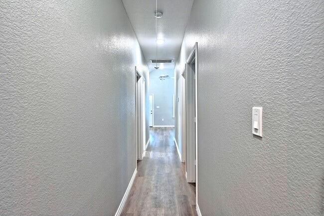 Photo - 11911 Nelwood St