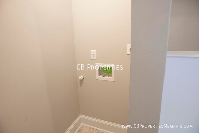 Photo - 790 Brower St