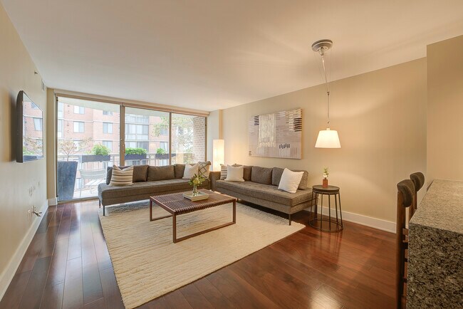 Photo - 1200 Braddock Pl Unidad 308 Rental