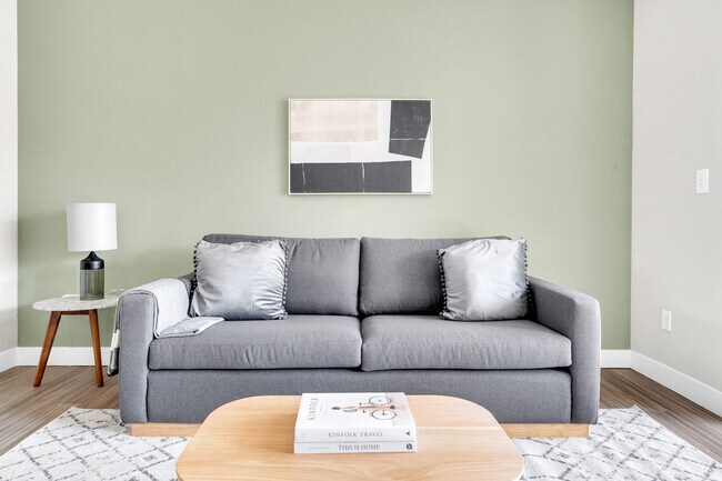 Photo - 1265 Lakeside Dr Unidad FL2-ID2100