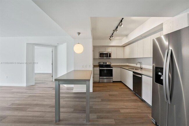 Photo - 1500 Bay Rd Unit M-0821