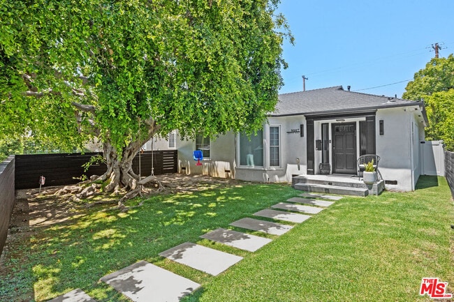 Building Photo - 9007 David Ave