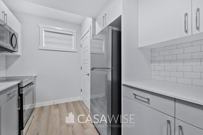 Photo - 8023 Cedric Mah Rd