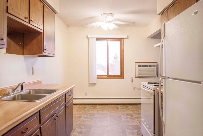 Elm Apartments - Elm Apartments
