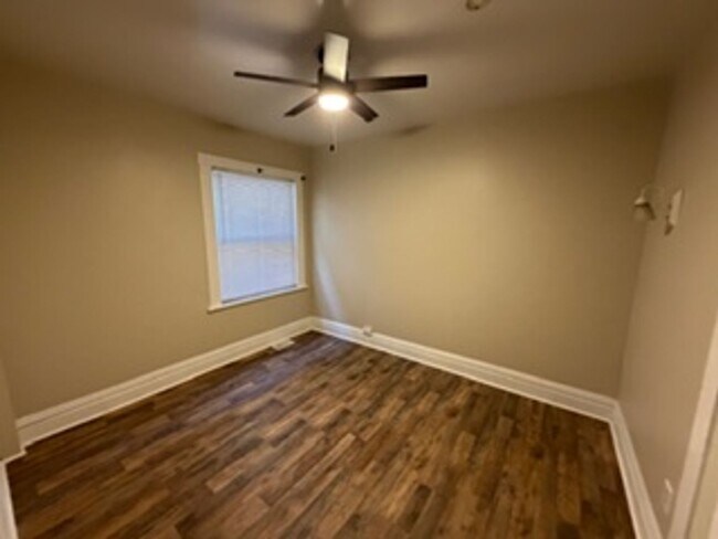 Photo - 2065 Summit St Unit 2065 Summit St