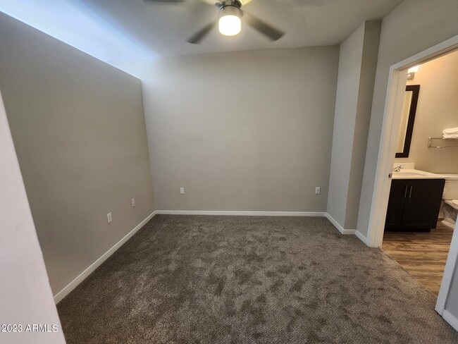 Photo - 200 E Thomas Rd Unit A1