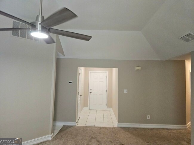 Photo - 293 Eagle Way