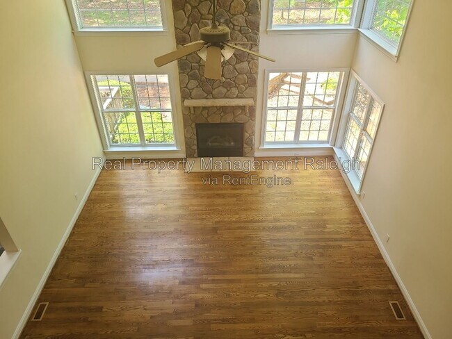 7801 Kensington Manor Ln