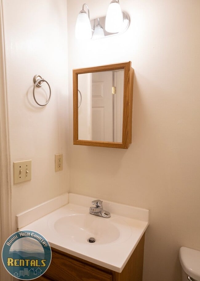 Highland Woods Apartments