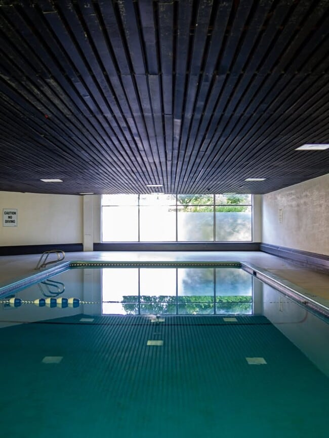 Photo - Riverbank Apartments