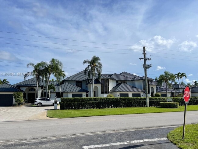 Photo - 181 Atlantis Blvd Unidad E