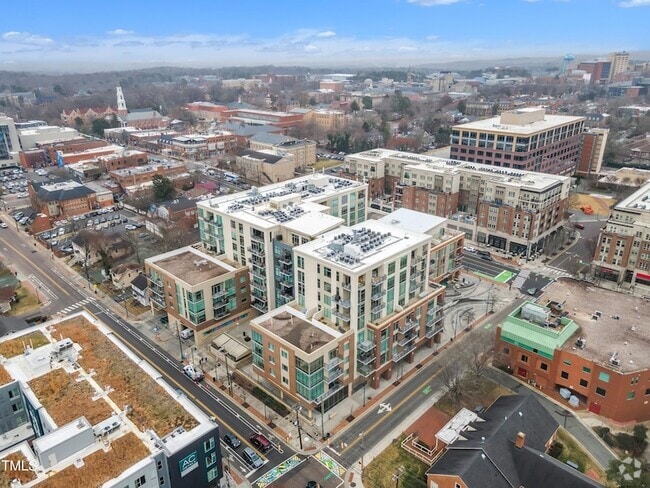 Building Photo - 140 W Franklin St Unit 229 Rental