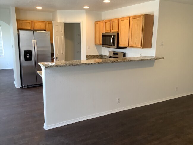 Photo - 1833 Chicoma Rd NE