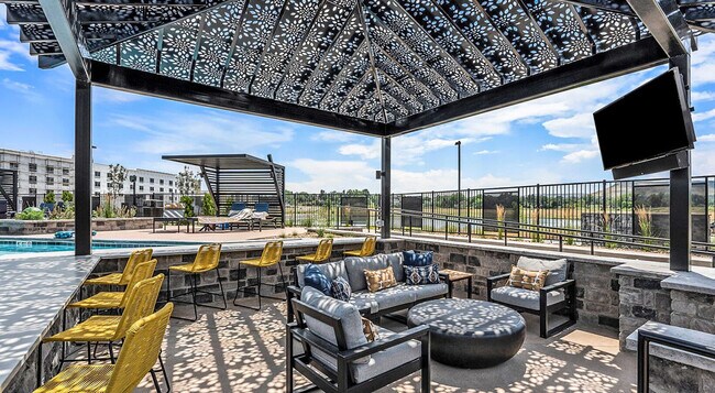 Photo - Verla Table Mesa