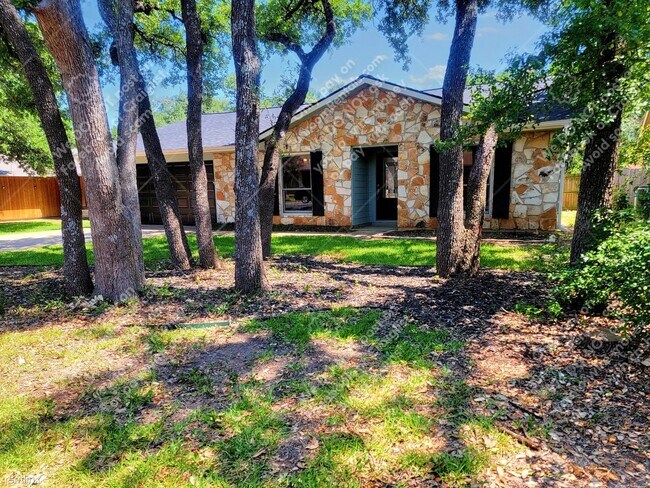 3 br, 2 bath House - 3607 Ambleside Dr