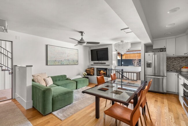 Building Photo - 250 S Original St Unit D