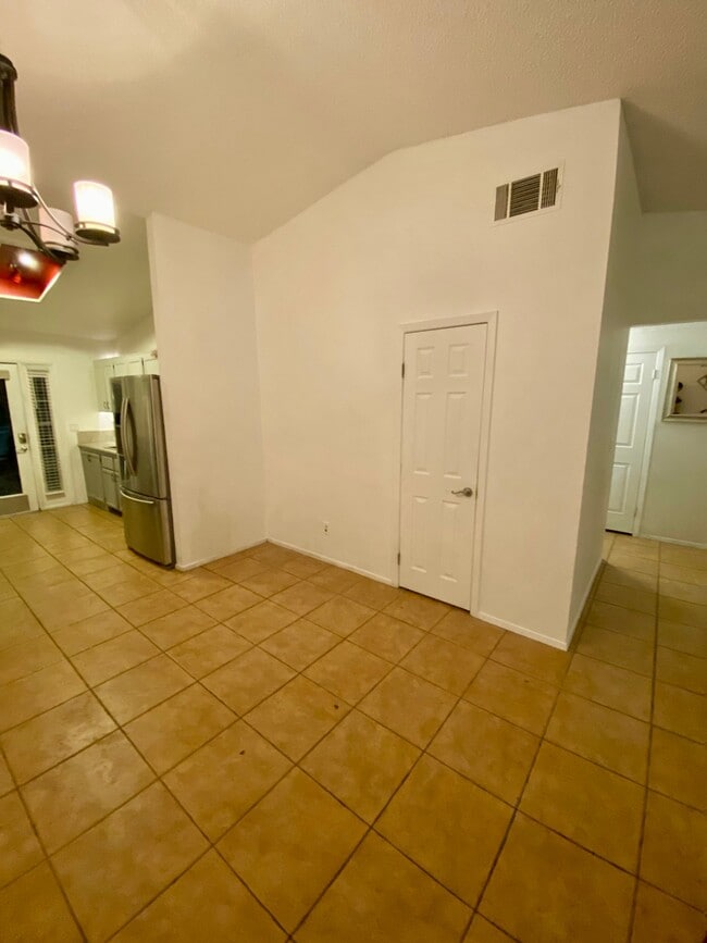 Photo - 6504 Smokey Pine Way