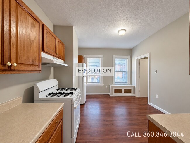 155-157-157 Seymour St Unit FL1