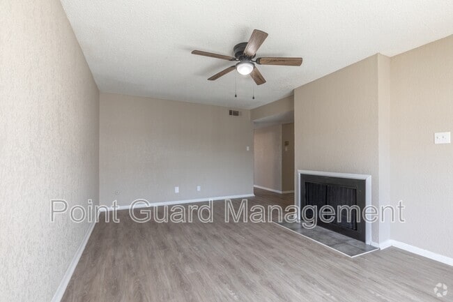 Building Photo - 2286 Ridgmar Plaza Rental