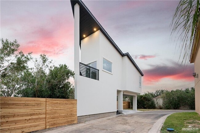 Photo - 7001 N 3rd St Townhome