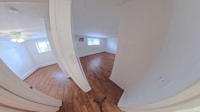 Photo - 310 NW Chapel Dr
