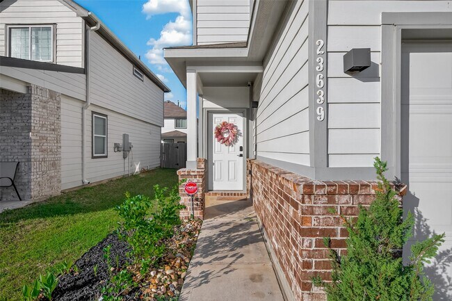 Photo - 23639 Buttress Root Dr