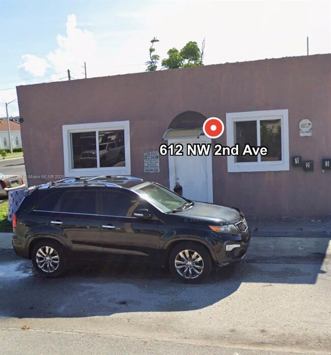 Building Photo - 612 NW 2nd Ave Unit 1