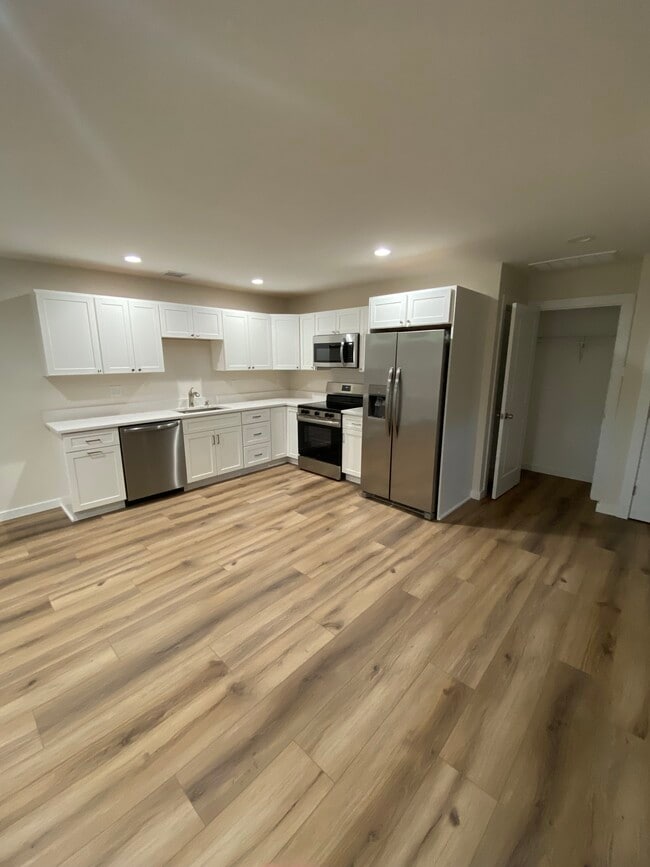 Photo - 64 Hallock Landing Rd