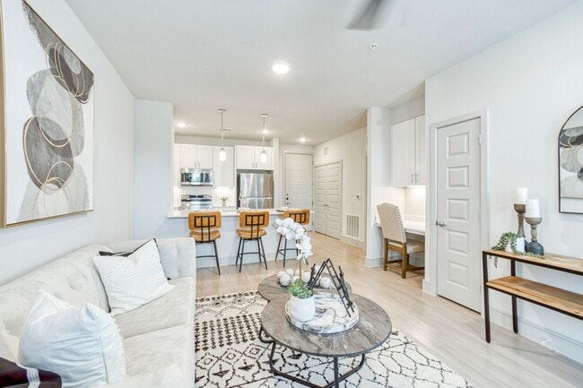 UifL_fn4 - Dakota at Shepherd